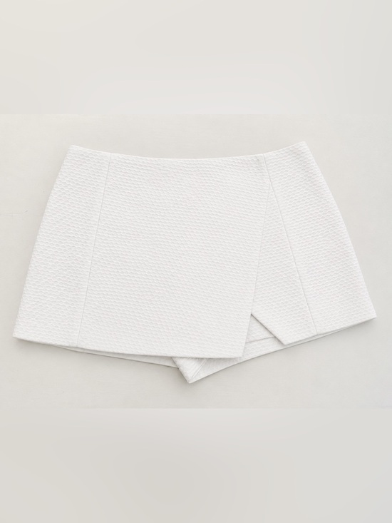 Lilly Pulitzer Pants - Lilly Pulitzer White Textured Cotton Skort Size 4
